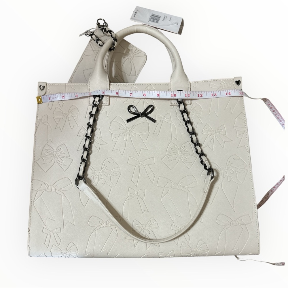 Betsy Johnson XOKiara2 Embossed Bow Tote & Wristlet NWT - Picture 7 of 8